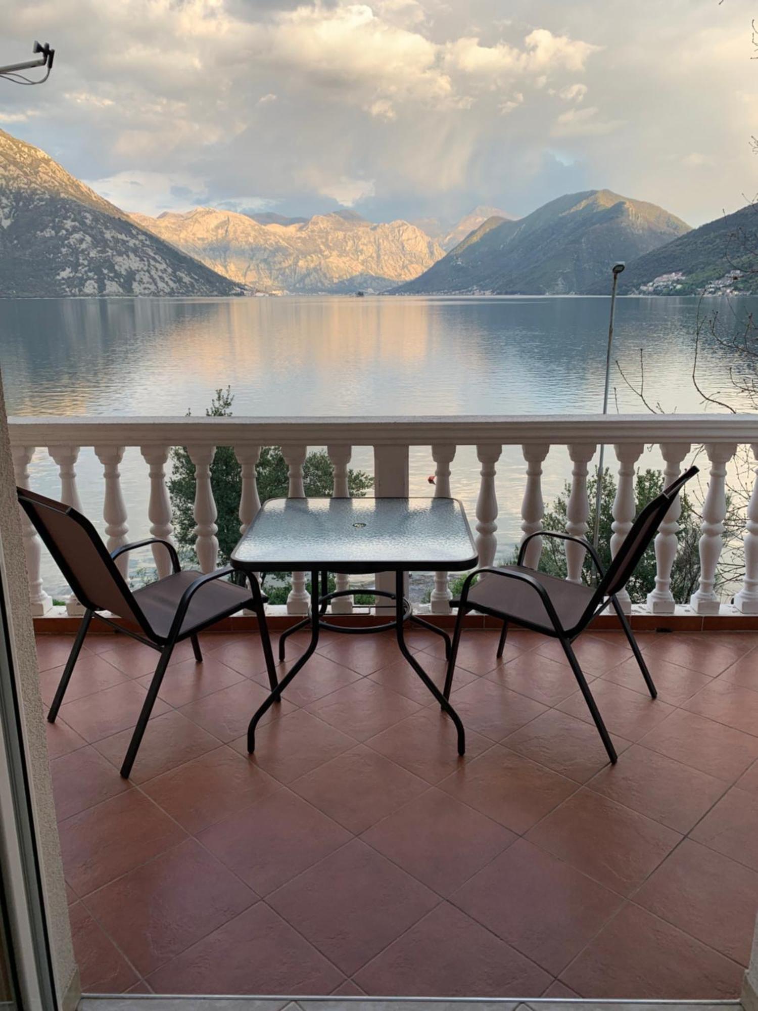 Apartments Villa Radonic Дони-Моринь Экстерьер фото