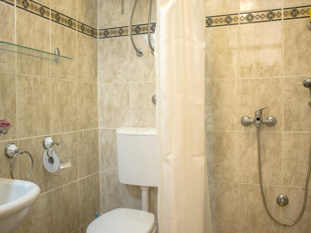 Apartments Villa Radonic Дони-Моринь Экстерьер фото