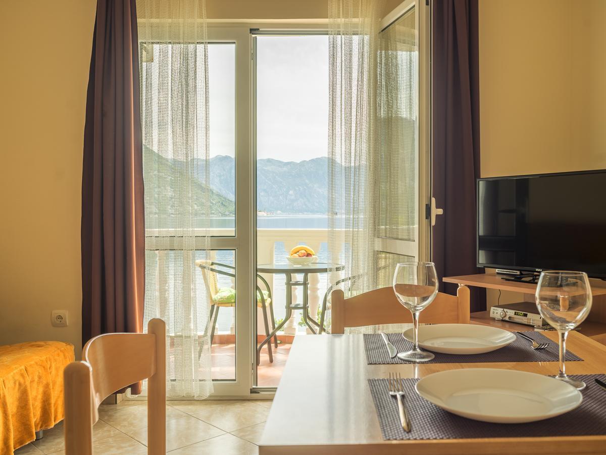 Apartments Villa Radonic Дони-Моринь Экстерьер фото